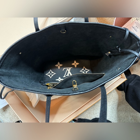 Louis Vuitton Neverfull MM - Picture 7 of 7